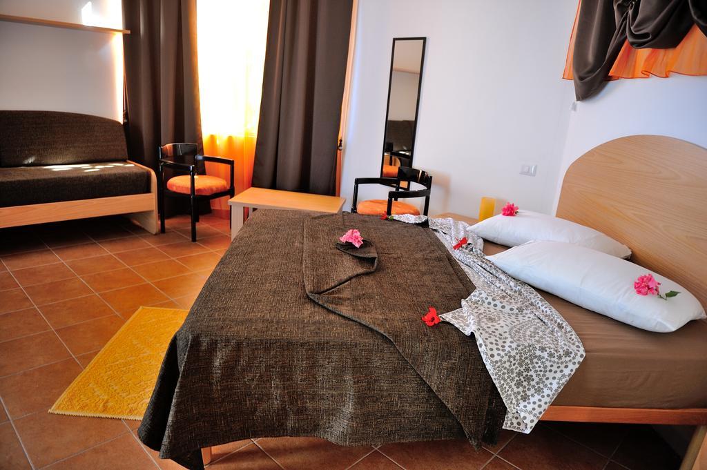 Hotel Hr Costa Rei 무라베라 외부 사진
