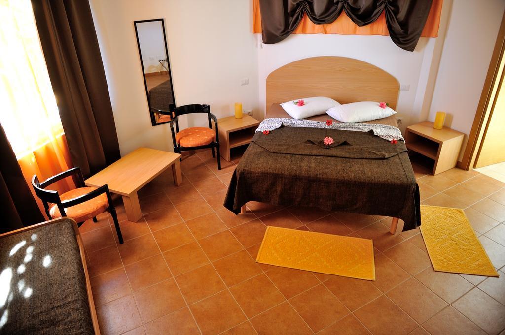 Hotel Hr Costa Rei 무라베라 외부 사진