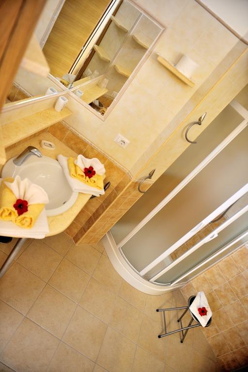 Hotel Hr Costa Rei 무라베라 외부 사진